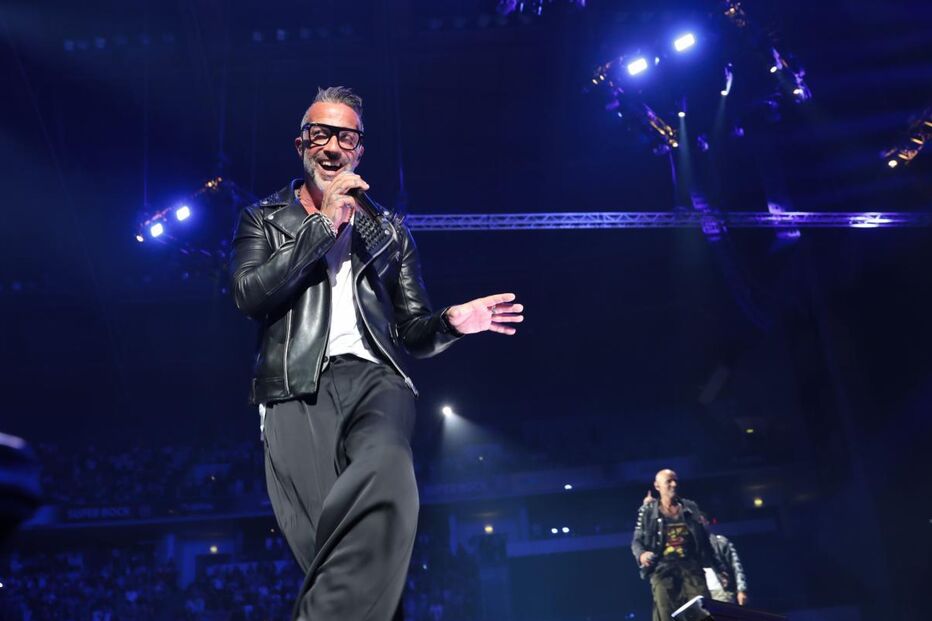 Gonzo dos Excesso partilha fotos do segundo filho, aos 53 anos