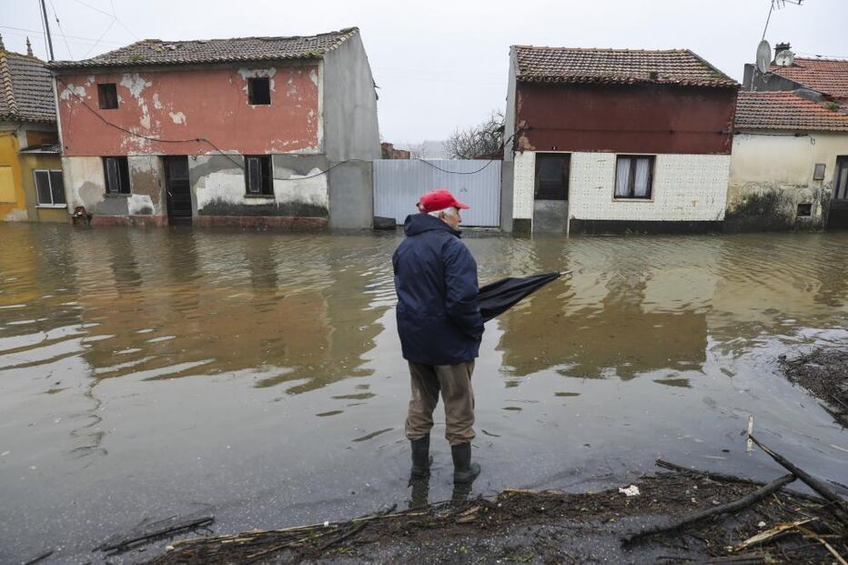 Inundações em Figueiró do Campo afetam moradores e habitações na Estrada Nacional 347