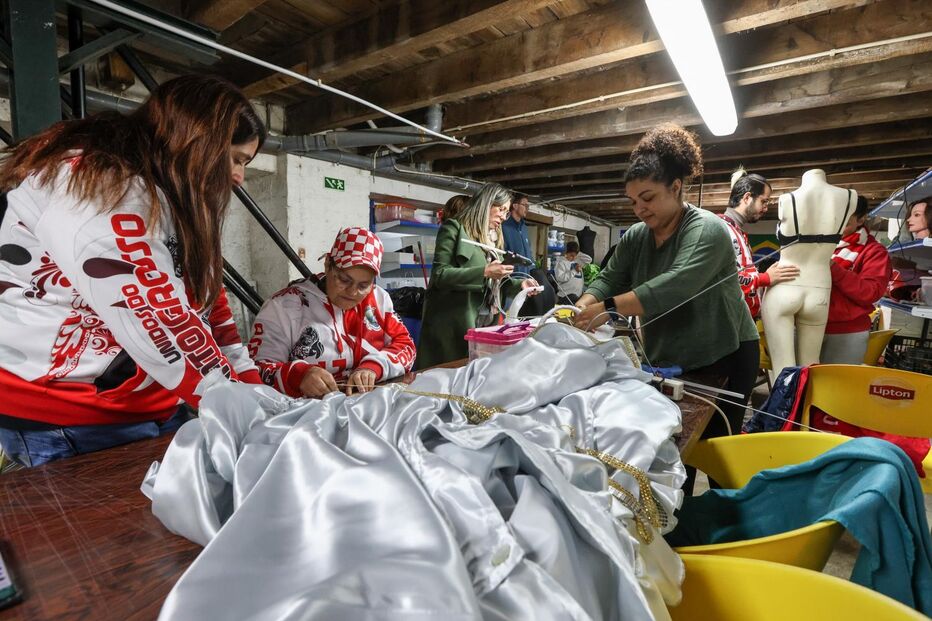 Figueira da Foz prepara-se para o Carnaval com escolas de samba.
