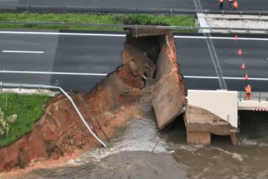 Imagens impressionantes mostram parte do troço da A1 junto ao Rio Mondego colapsada  