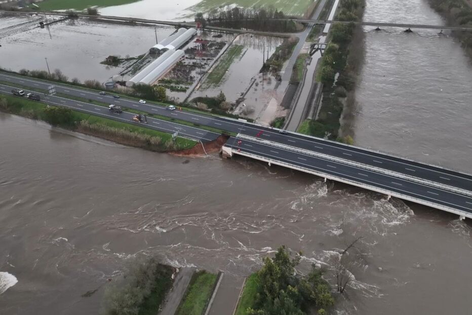 Dique rompe no rio Mondego