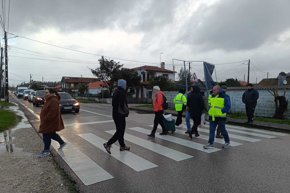 População protesta contra atraso no regresso da energia em Leiria
