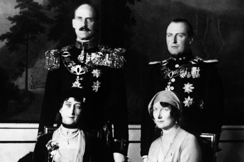 Família real norueguesa em retrato, tema de polémica sobre legitimidade da monarquia