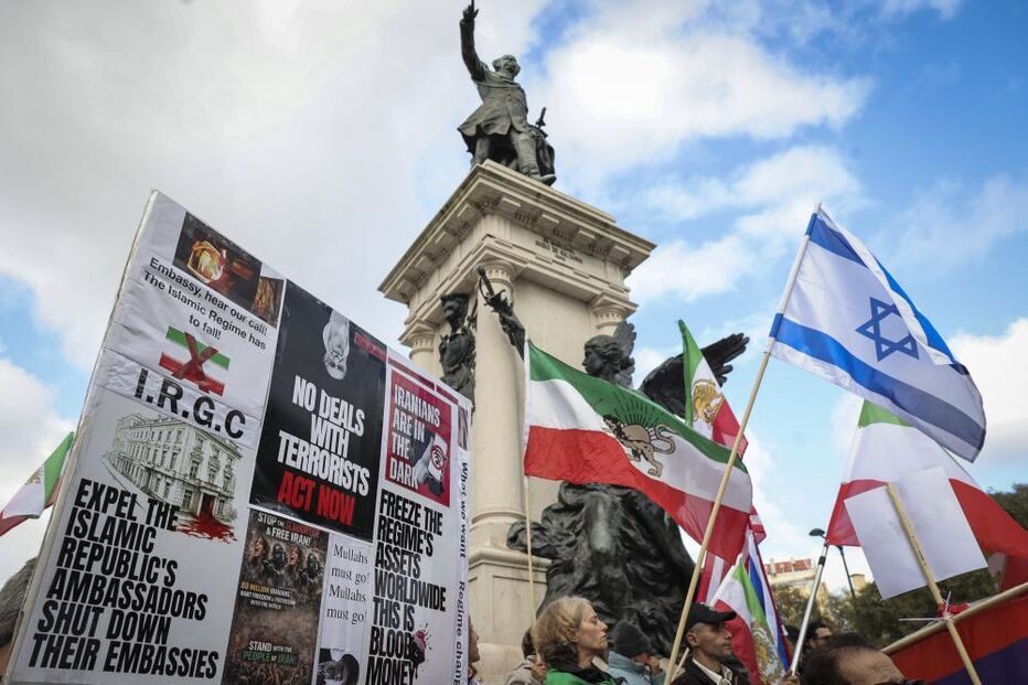 Cerca de uma centena de pessoas manifestam-se em Lisboa contra regime iraniano