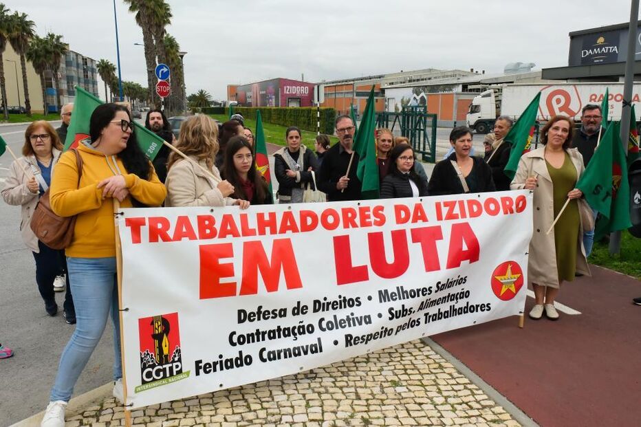 Trabalhadores da Izidoro em luta por melhores salários na fábrica do Montijo