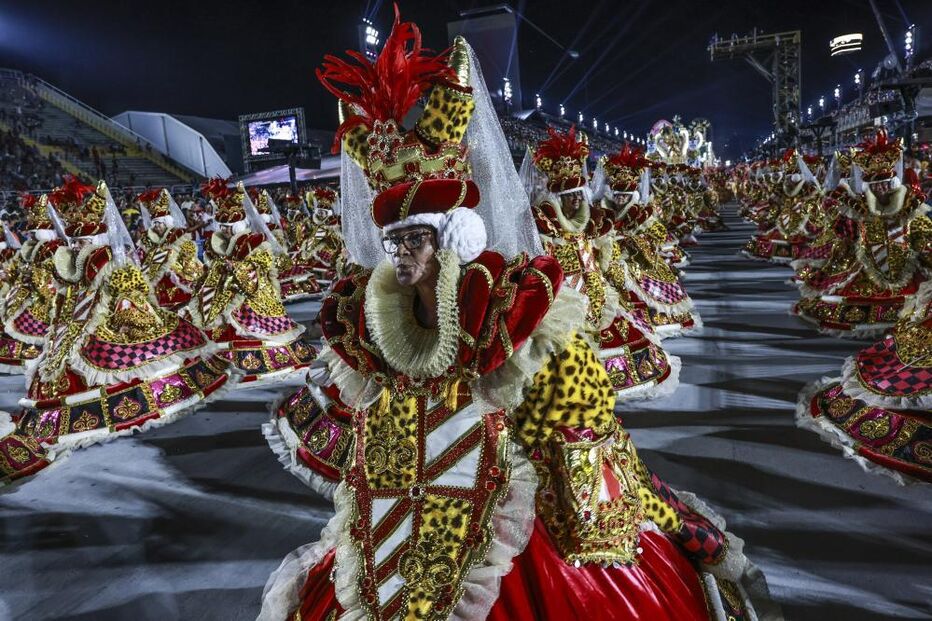 Juliana Paes brilha no Carnaval do Rio, após 17 anos