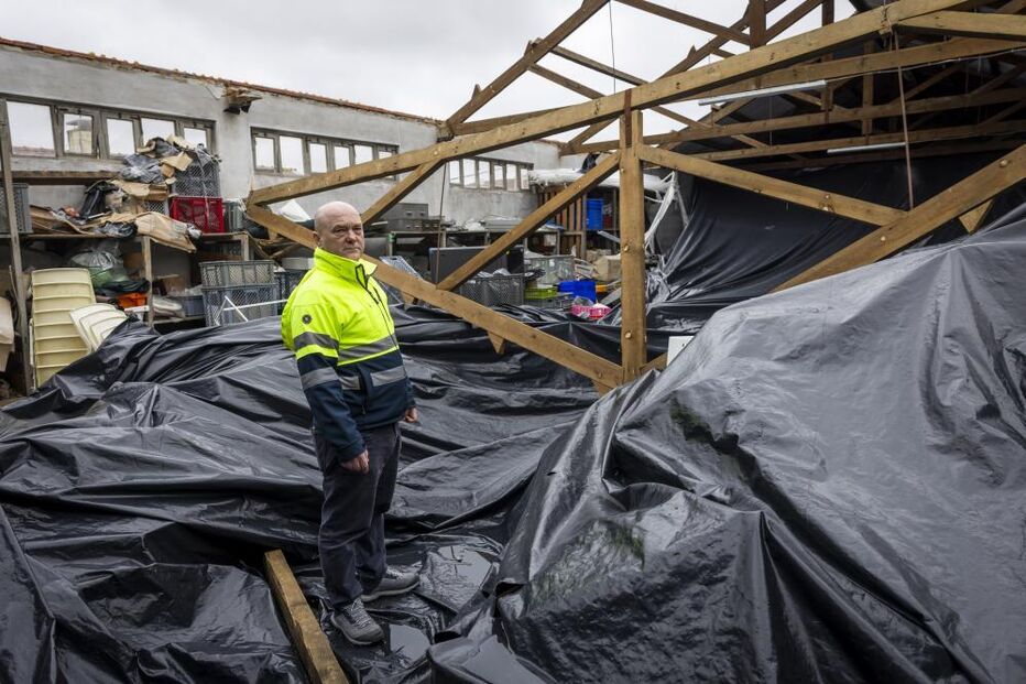 Empresas de Leiria retomam produção com lonas e geradores, sem apoios