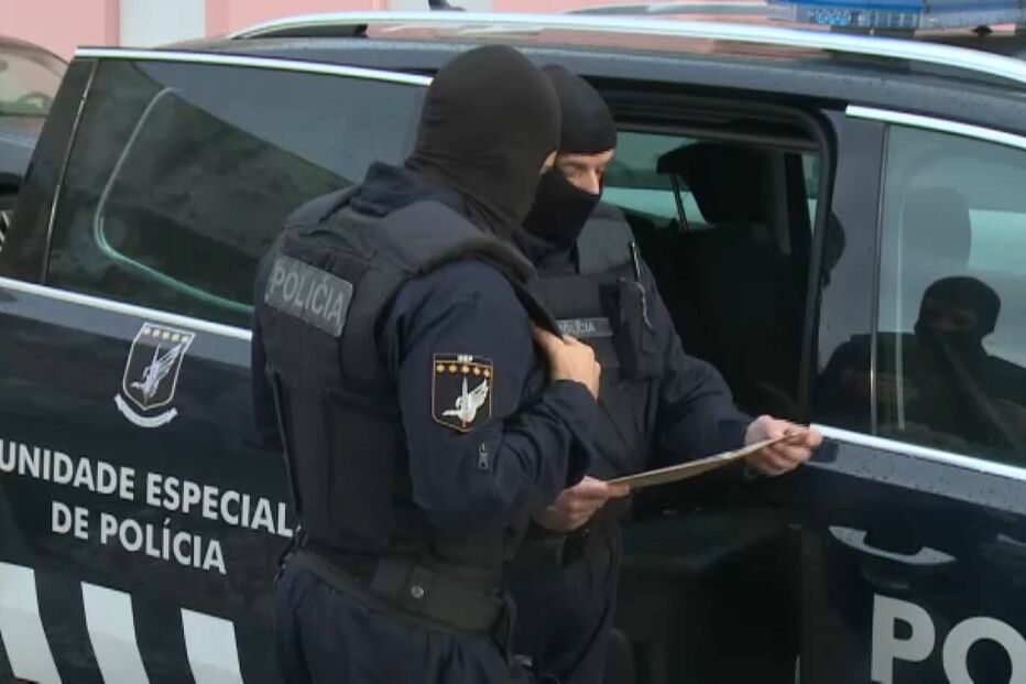 Agentes da PSP que torturavam pessoas na esquadra do Rato preparam defesa para julgamento 