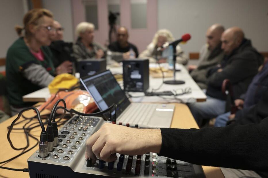 Coordenador da Rádio Aurora critica falta de apoios e modelo assente na medicalização