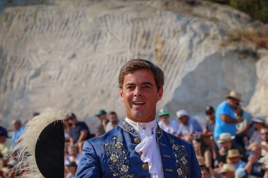 Francisco Palha enlutado após morte do pai