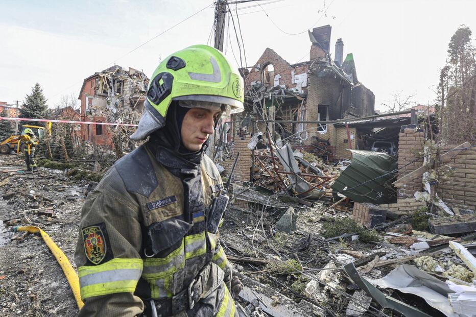 Casa arrasadas pelo ataque russo nos arredores de Kiev