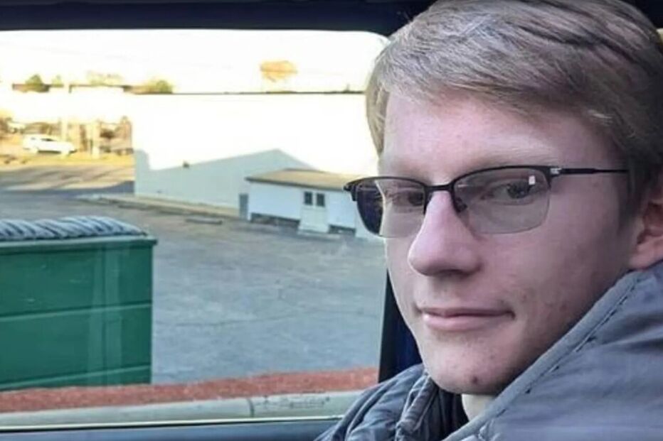 Austin Tucker Martin