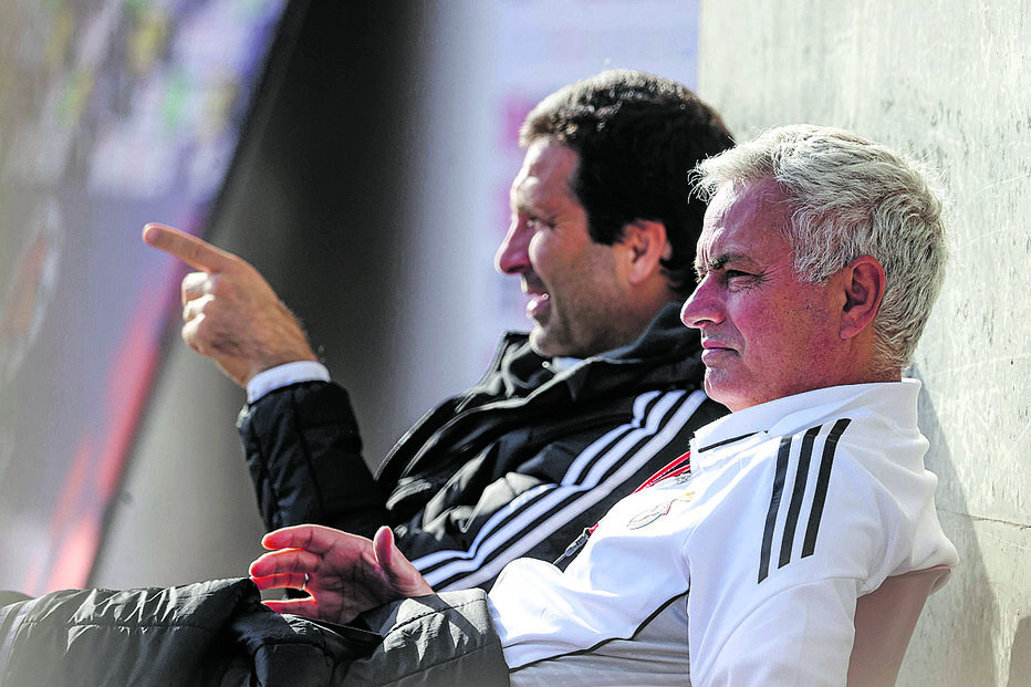 José Mourinho não fala esta terça-feira à imprensa e passa a palavra ao adjunto, João Tralhão