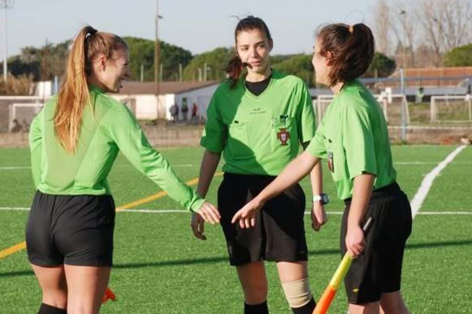 Futebol de luto com a morte da árbitra Liliana Coelho, aos 35 anos