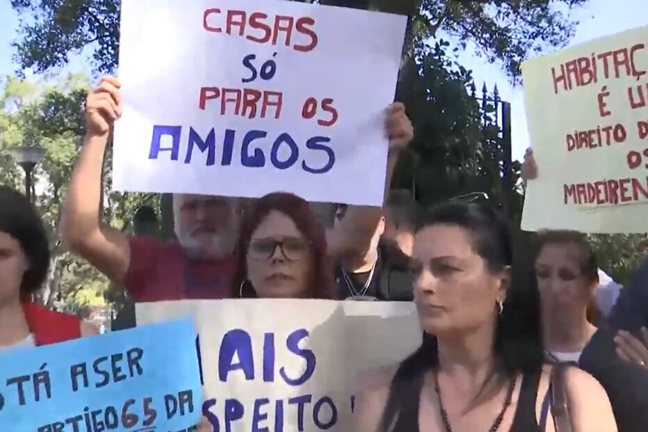 Manifestação no Funchal, ilha da Madeira pelo direito há habitação