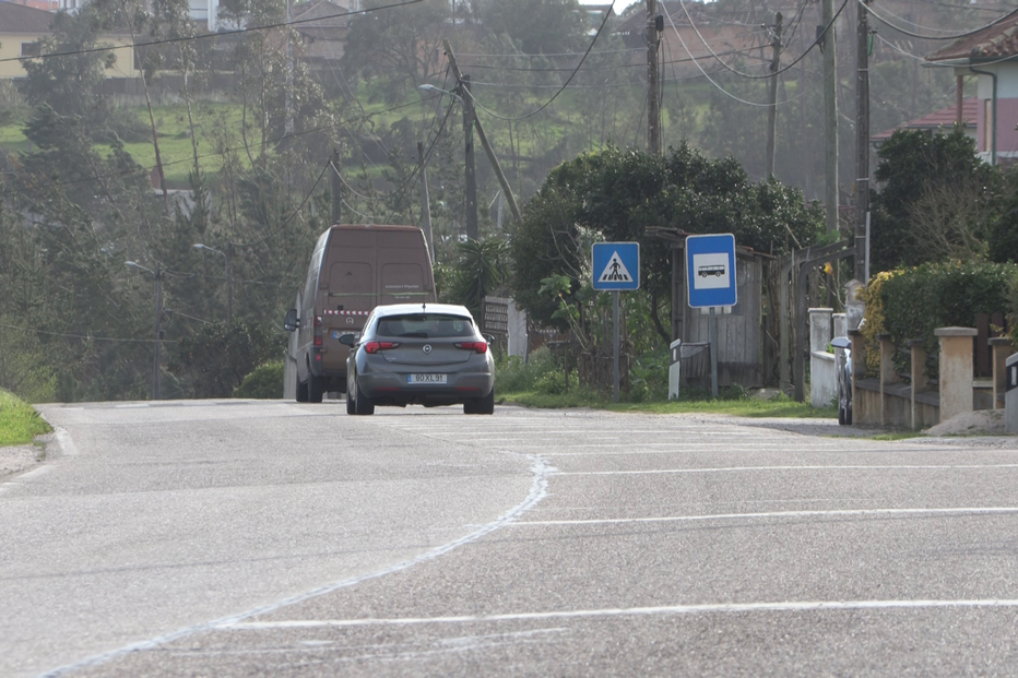 Assalto na via pública: Polícia busca suspeitos de roubo com arma