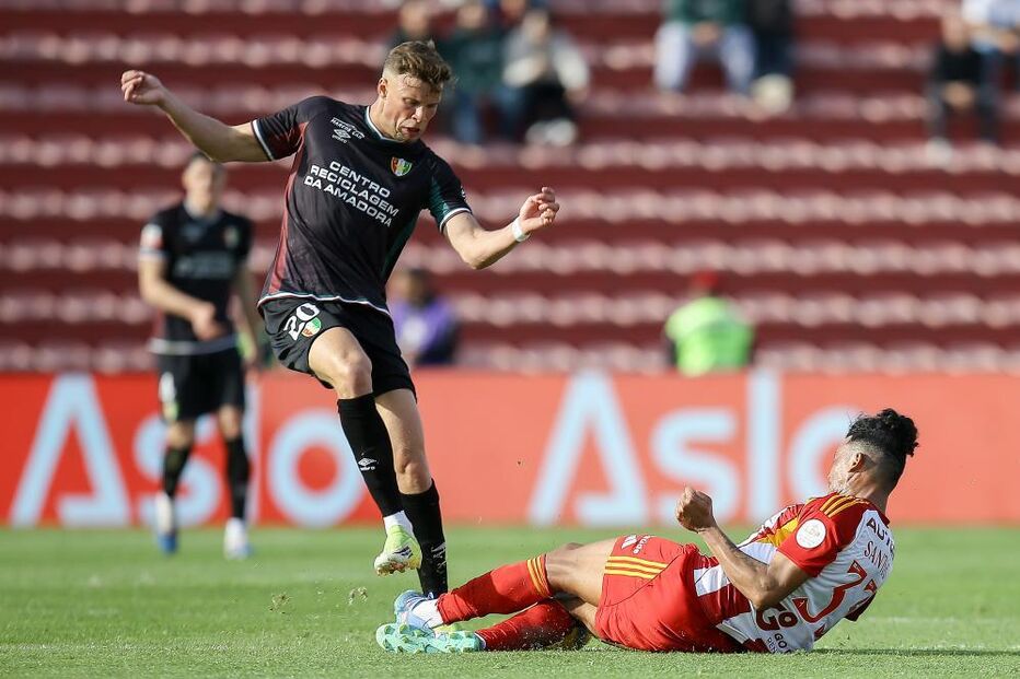 Estrela da Amadora empata com AVS, prolongando série sem vitórias.
