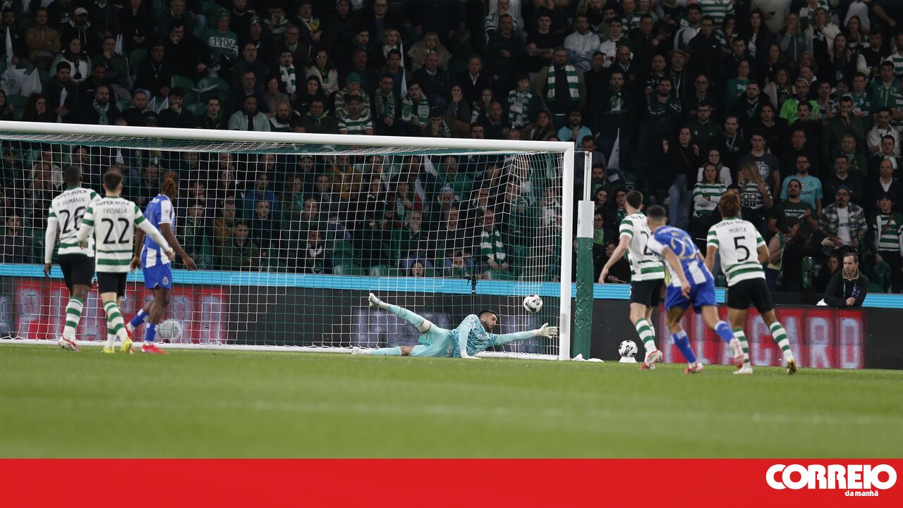 Suárez's penalty gives Sporting victory at Alvalade