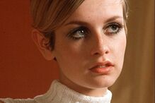 Twiggy, supermodelo, mantém-se ativa aos 76 anos