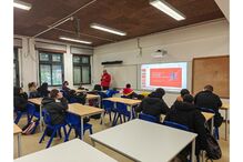 Formação da Associação de Nadadores Salvadores de Albufeira numa sala de aula