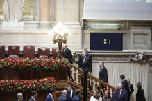Parlamento composto na tomada de posse de António José Seguro 