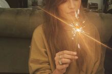 Sara Carbonero preocupa fãs após foto com pulseira hospitalar