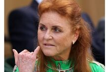 Sarah Ferguson procura patrocinadores para financiar os seus luxos