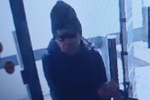 Suspeito deixou no banco uma mochila com um explosivo