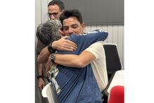 Nuno Markl regressa à Rádio Comercial e emociona-se com abraço no dia de aniversário