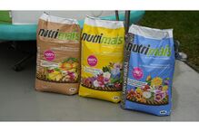 Sacos de substrato orgânico Nutrimais para diferentes tipos de plantas