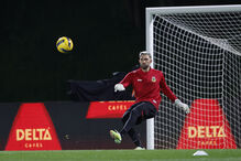 Guarda-redes do Benfica prepara jogo contra o Arouca na 26ª jornada