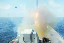 EUA atacam ilha do petróleo