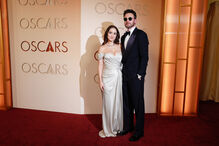 Alba Baptista e Chris Evans