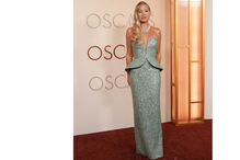 Kate Hudson deslumbra nos Óscares, num visual memorável