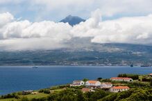 'Atividade sísmica ligeiramente acima do normal': Alerta vulcânico elevado no canal Faial - Pico nos Açores