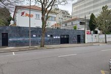 Sede do PSD no Porto vandalizada com mensagem sobre direitos trans