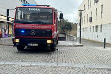 Bombeiros de Évora foram chamados para a ocorrência