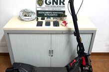 Trio arromba porta de edifício para consumir droga em Paços de Ferreira