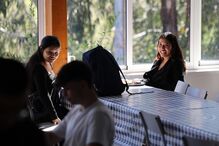 Escolas profissionais integram imigrantes e querem reforço do financiamento