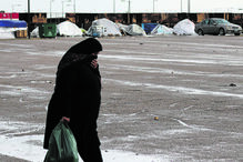 Deslocados libaneses fogem da morte para a miséria 