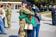 Militares portugueses partem para a Lituânia em missão da NATO
