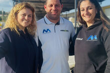 Menina nasce dentro de carro em parque de empresa junto à EN125 em Loulé