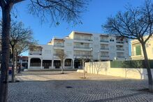 Local onde jovem foi atingido a tiro