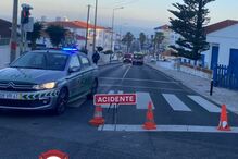 Dois mortos em despiste de carro na Ericeira. Vítimas estavam no passeio 