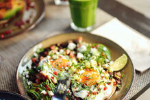 Pequenos-almoços com alimentos naturais para começar o dia com energia.
