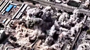 Israel divulga novas imagens de um ataque alegadamente dirigido a quartel-general do regime iraniano