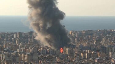 Explosões ouvidas em Beirute num momento em que conflito no Médio Oriente se agrava  