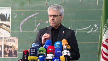 “Vamos derrotar o mal”: Irão promete sair vitorioso e questiona “ameaça iminente” invocada por Trump 