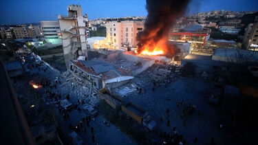 Israel ataca cidade costeira no Líbano 