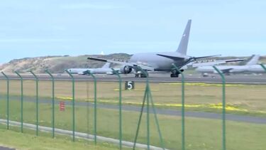 Já há portugueses a regressar ao País em voos de repatriamento e de carga a partir do Dubai e Catar